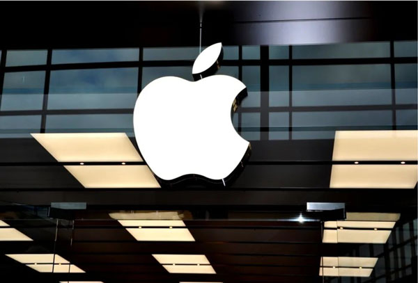 Apple Endonezya'da fabrika kurma olasılığını arıyor